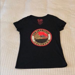 49ers women’s xlarge v-neck T-shirt